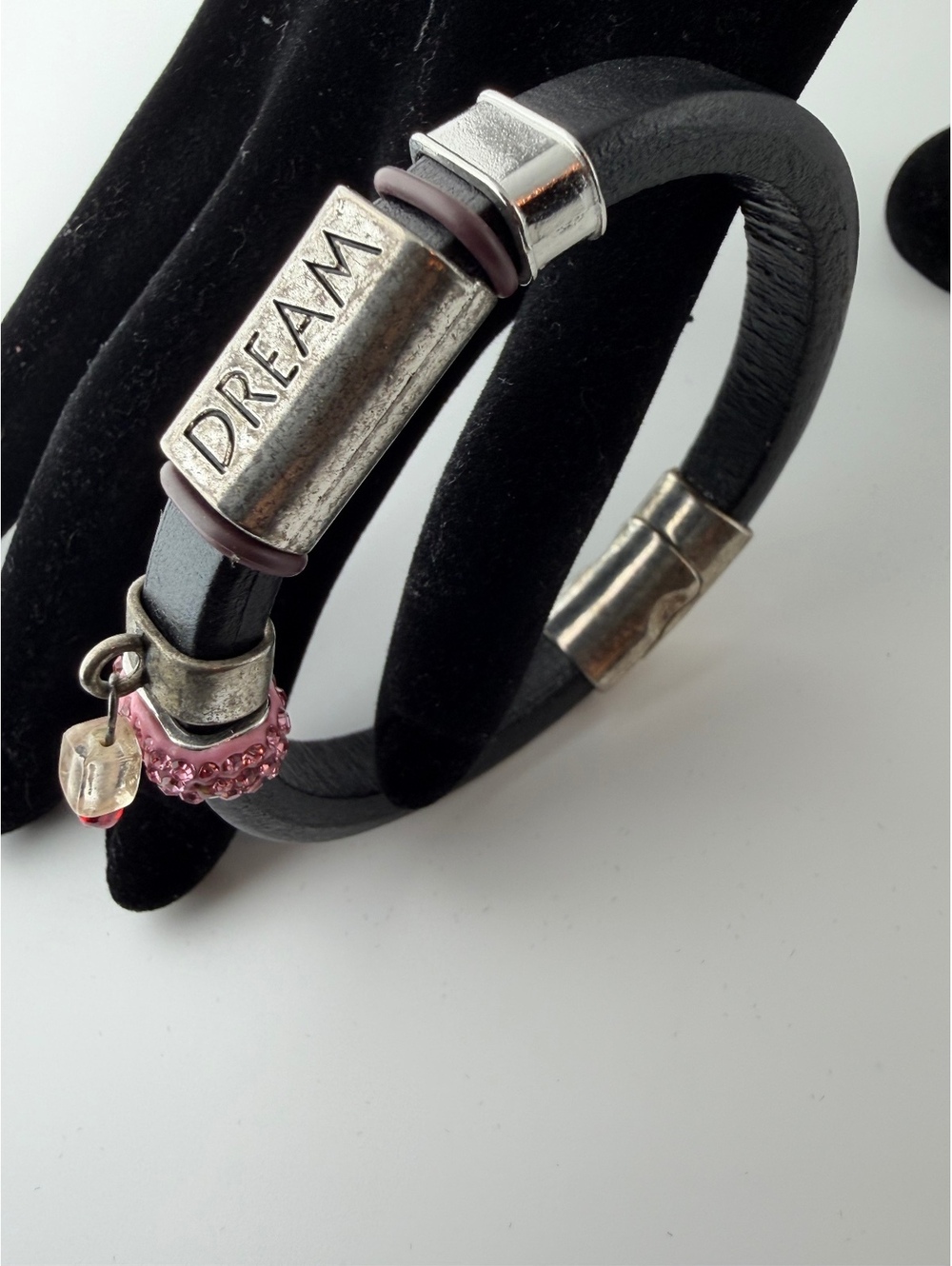 Black cord bracelet with Dream plate